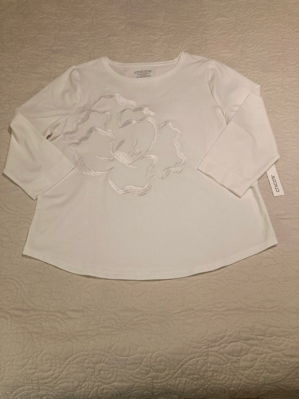 Chico's White Scoop Neck Long-Sleeve Top with Embroidered Floral Applique